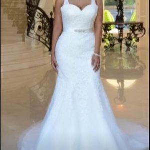 Venus bridal wedding dress size 18 in ivory